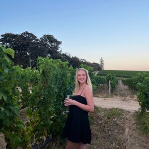 Meet your Posher, Clare